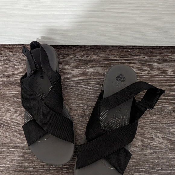 Clarks black sandals - Picture 1 of 5